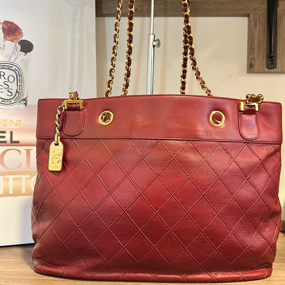 ❤️Chanel Quilted Leather Bow Bag ❤️ - Picture 3 of 17